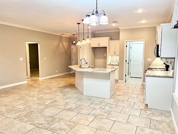 4th image of 127 Siena Blvd
