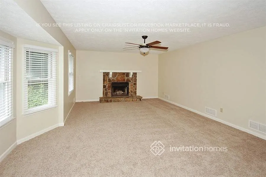 515 Oak Springs Dr Lawrenceville, GA 30043 — Photo 3