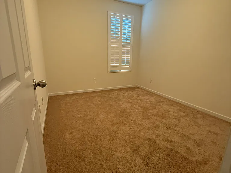 386 Southwilde Way — Photo 8
