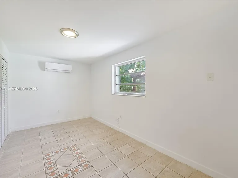 9056 Emerson Ave — Photo 9