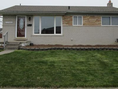 25805 Huron St, Roseville, MI, 48066