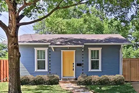 1st image of 901 Everts St