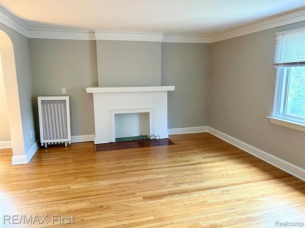 2 bed, 1.0 bath, 1000 sqft, $1,275 — Photo 2