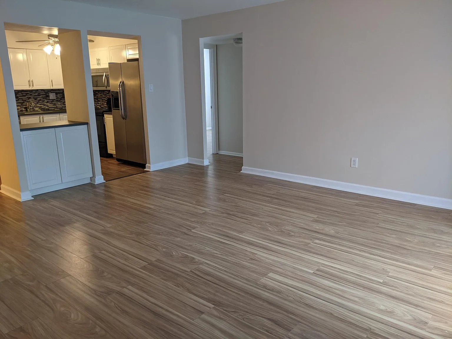 2 bed, 1166 sqft, $2,045 — Photo 3