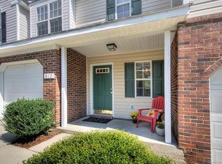 812 Pelican Bay Dr, Pineville, NC 28134
