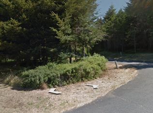 5 Sea View Rd, Whitethorn, CA 95589