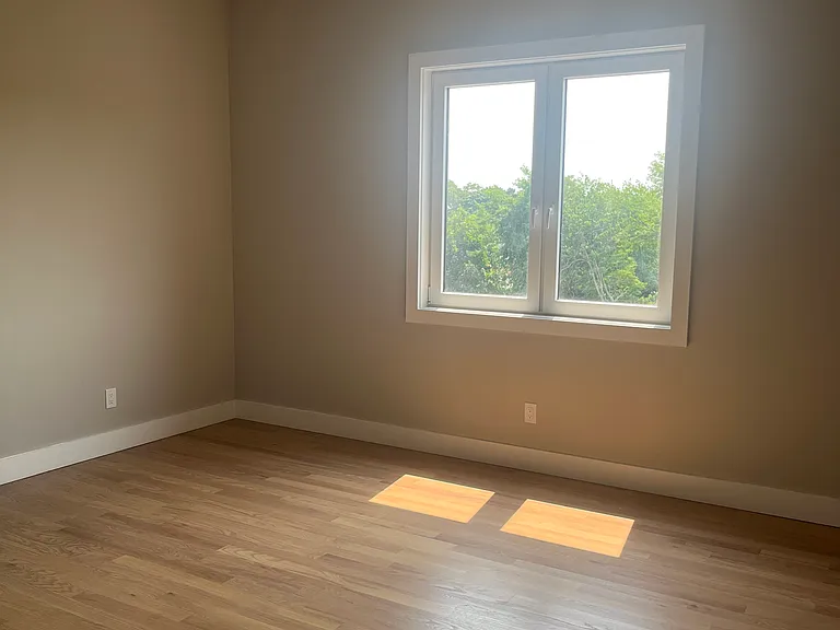 418 Oak St #302 — Photo 6