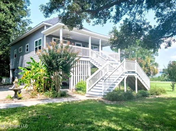 505 Lemoyne Rd, Pass Christian, MS 39571