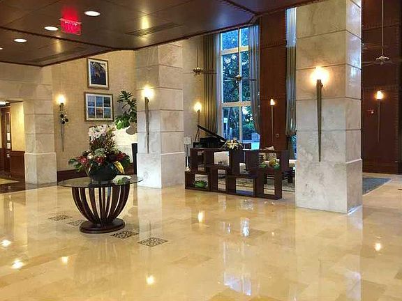 3rd image of 19501 W Country Club Dr APT 1701