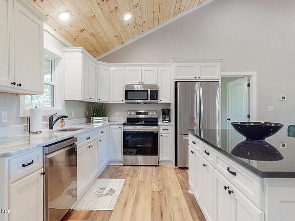 2nd image of 95 Clees Point Dr