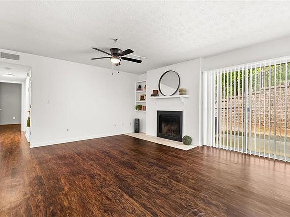 4th image of 808 Riverview Dr SE