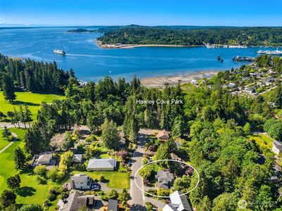 617 Azalea Avenue NE, Bainbridge Island, WA, 98110