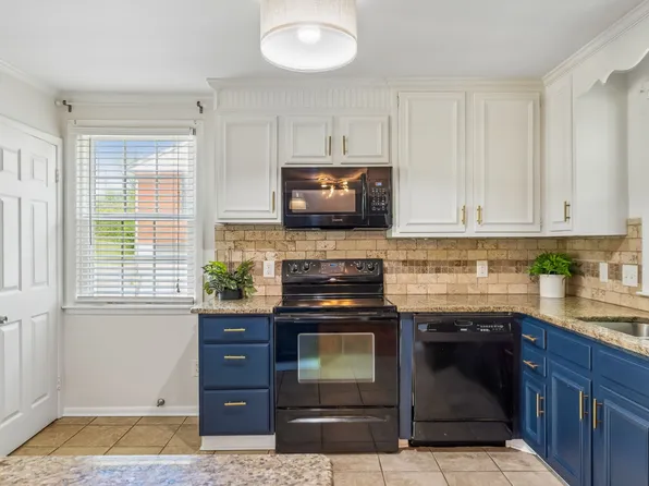 4808 Overcrest Dr, Nashville, TN 37211