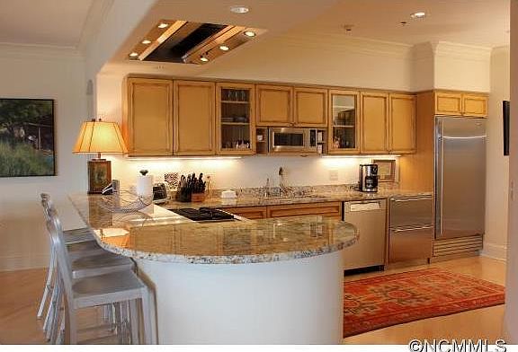 4th image of 21 Battery Park Ave APT 704