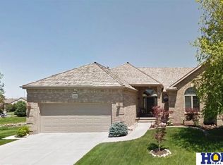 2330 Stone Creek Loop N, Lincoln, NE 68512