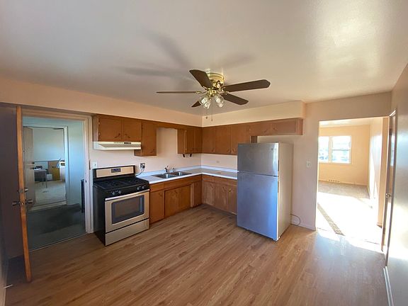 4th image of 1609 Sheffield Ave #2N