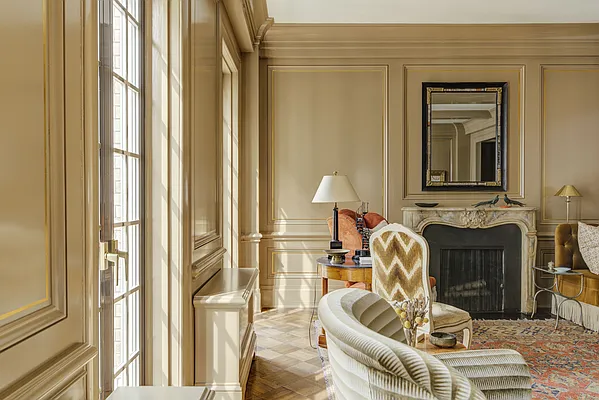 Sold by Compass | media 12