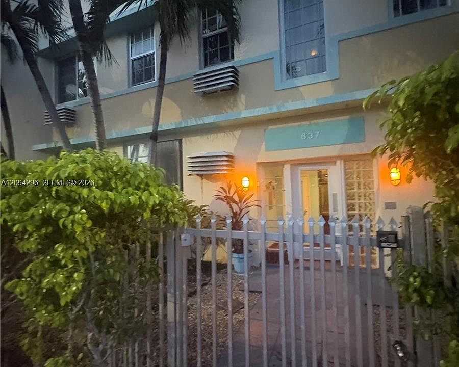 1st image of 637 12th St APT 6