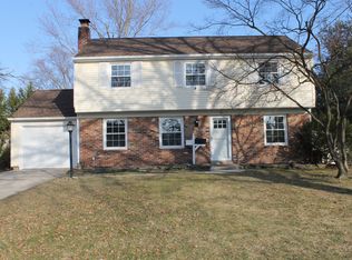 48 Longwood Dr, Stratford, NJ 08084