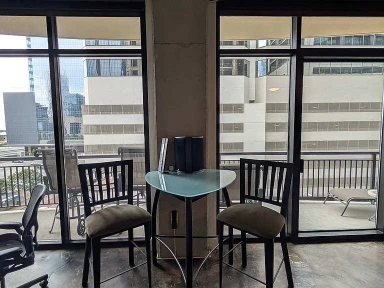 311 W 5th St #606 — Photo 37