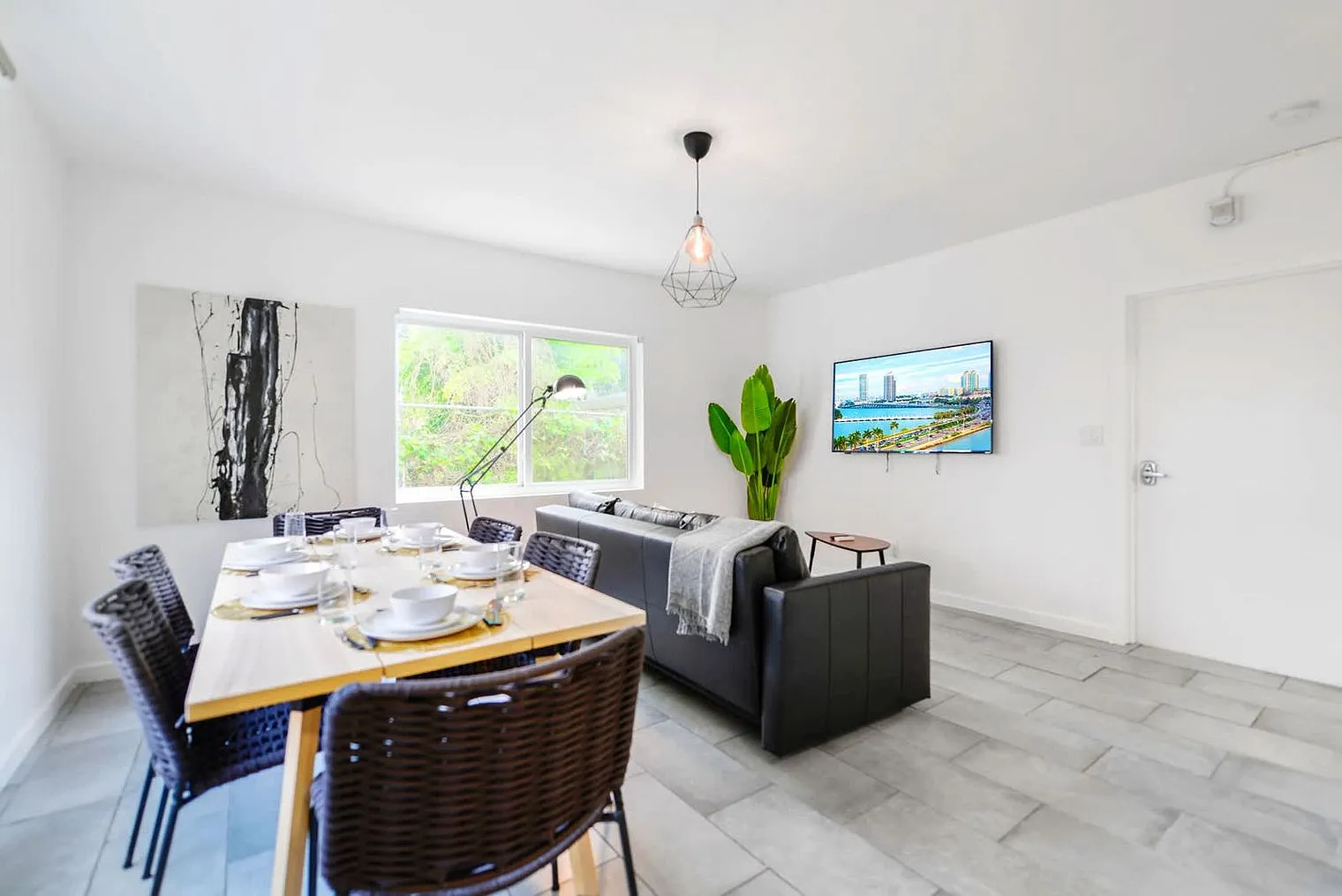 2 bed, 2.0 bath, 742 sqft, $2,859 — Photo 4