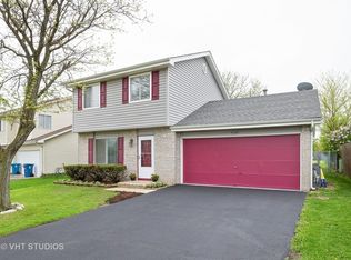 2475 Ridge Ave, Aurora, IL 60504