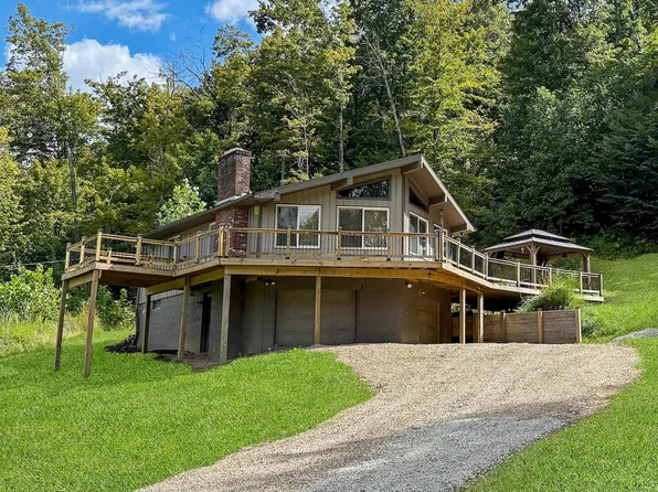 8950 Hidden Springs Rd, Hopewell, OH 43746