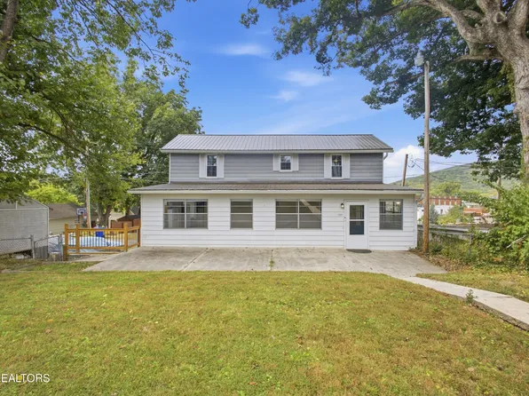 409 Walden Ave, Harriman, TN 37748