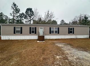 124 Mallet Bayou Rd, Freeport, FL 32439