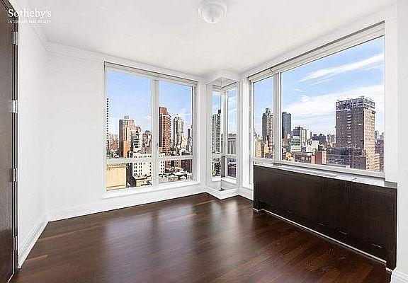 3rd image of 401 E 60th St APT 21D