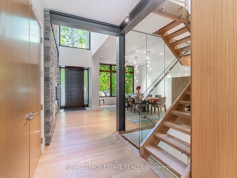 11 Pine Cres — Photo 11