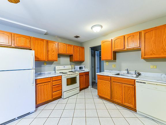 2nd image of 7410 Brookdale Dr APT 114
