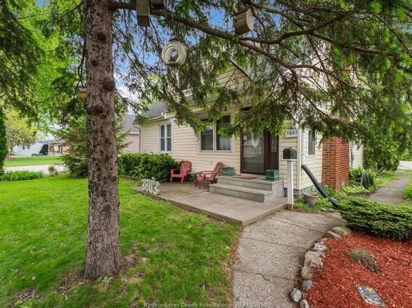3803 Woodward Blvd, Windsor, ON N8W 2Z2
