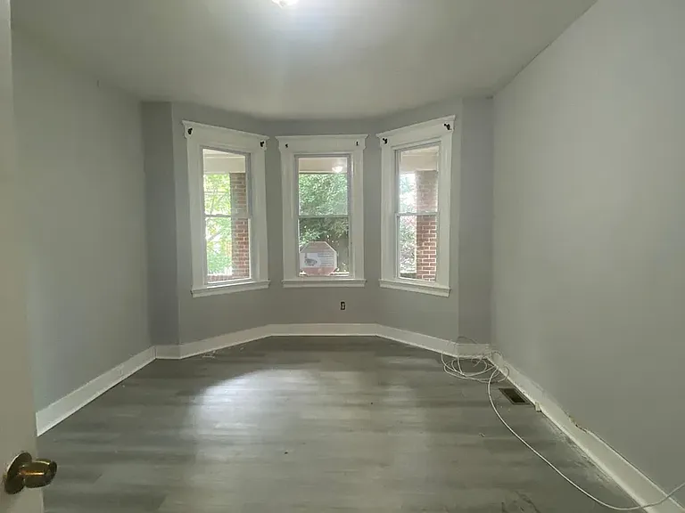 35 Seymour Ave #5C — Photo 6