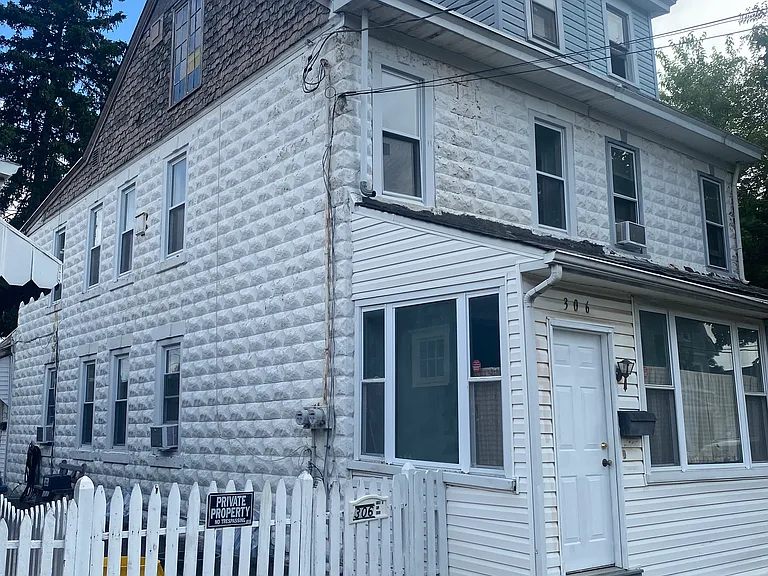 306 McClellan Ave #2 — Photo 2