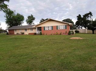 324 Berentz Dr, Eureka, KS 67045