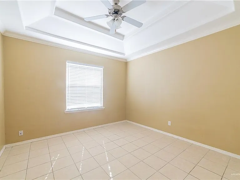 800 W Hall Acres Rd #9 — Photo 5