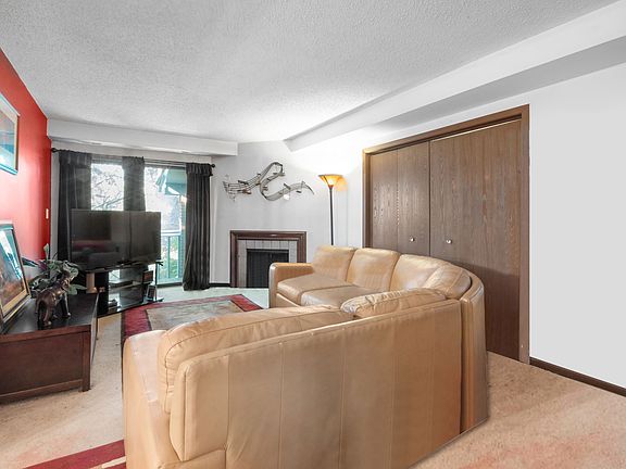 5th image of 1896 Portsmouth Dr #D