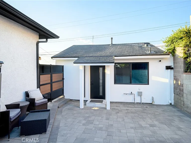 915 Cornell — Photo 18