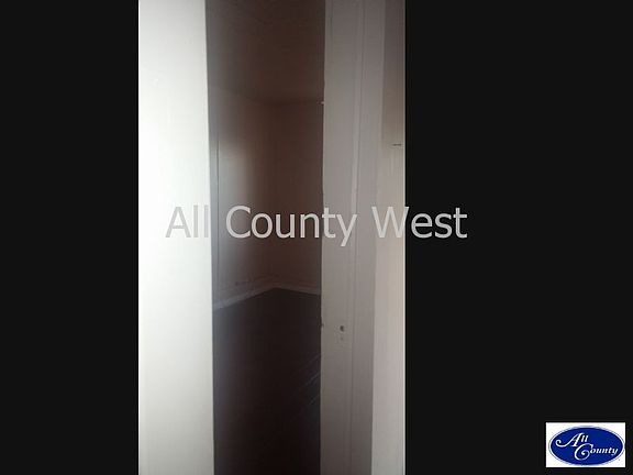 4th image of 9807 1/2 Garvey Ave