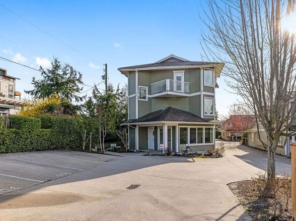 624 Shaw Rd #102, Gibsons, BC V0N 1V8