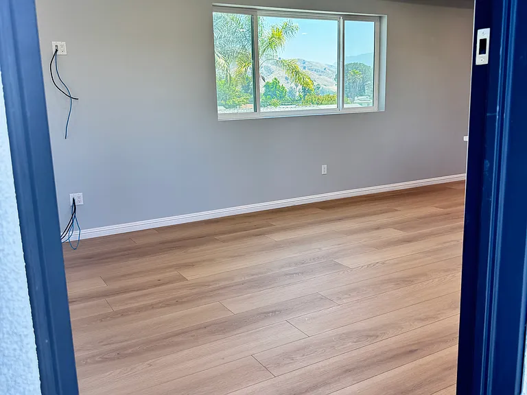 11579 Garrick Ave — Photo 4