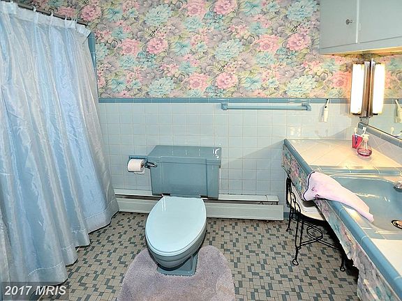 4th image of 3524 Barkley Dr