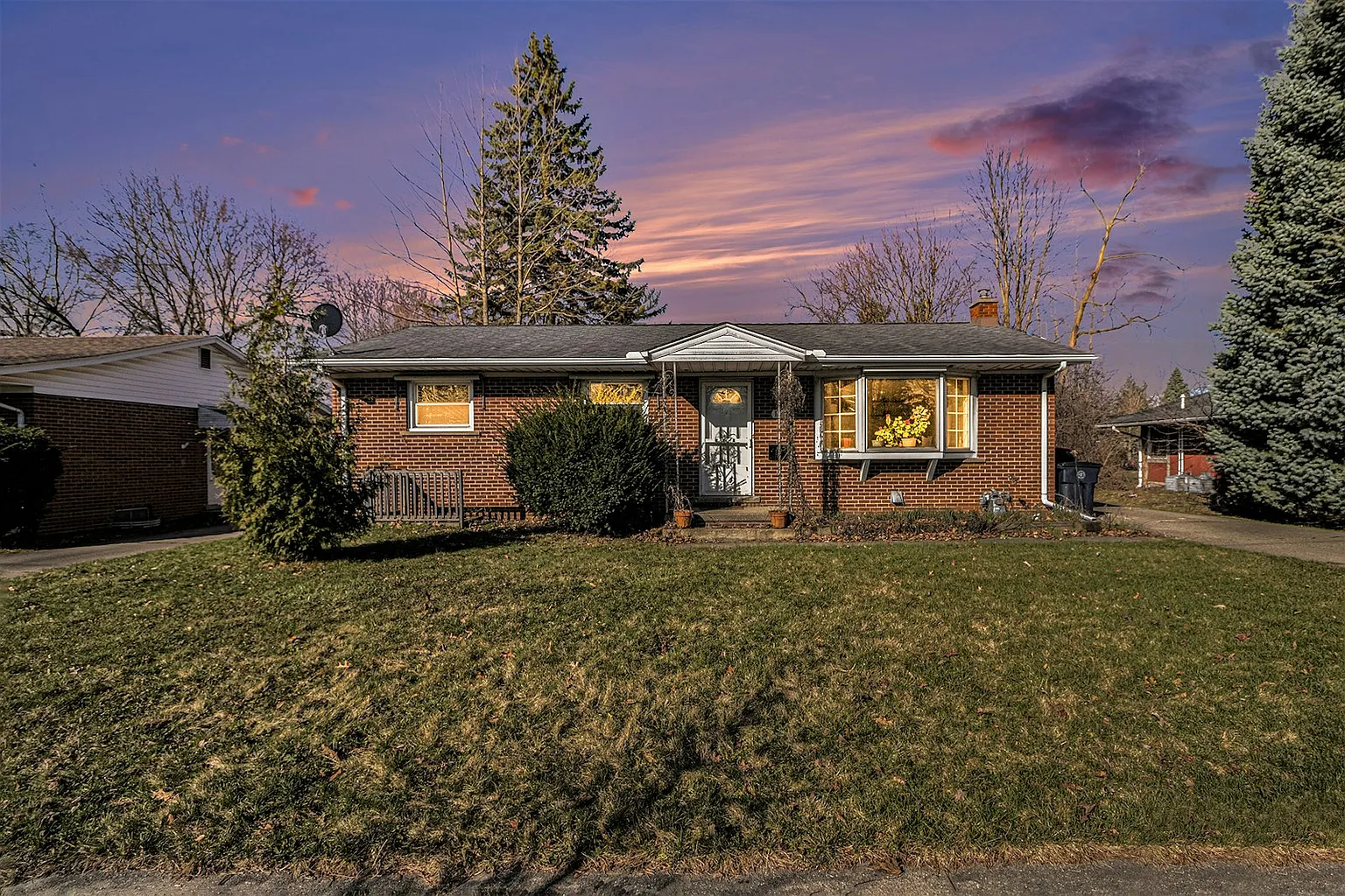 1035 N Maple Rd photo 1