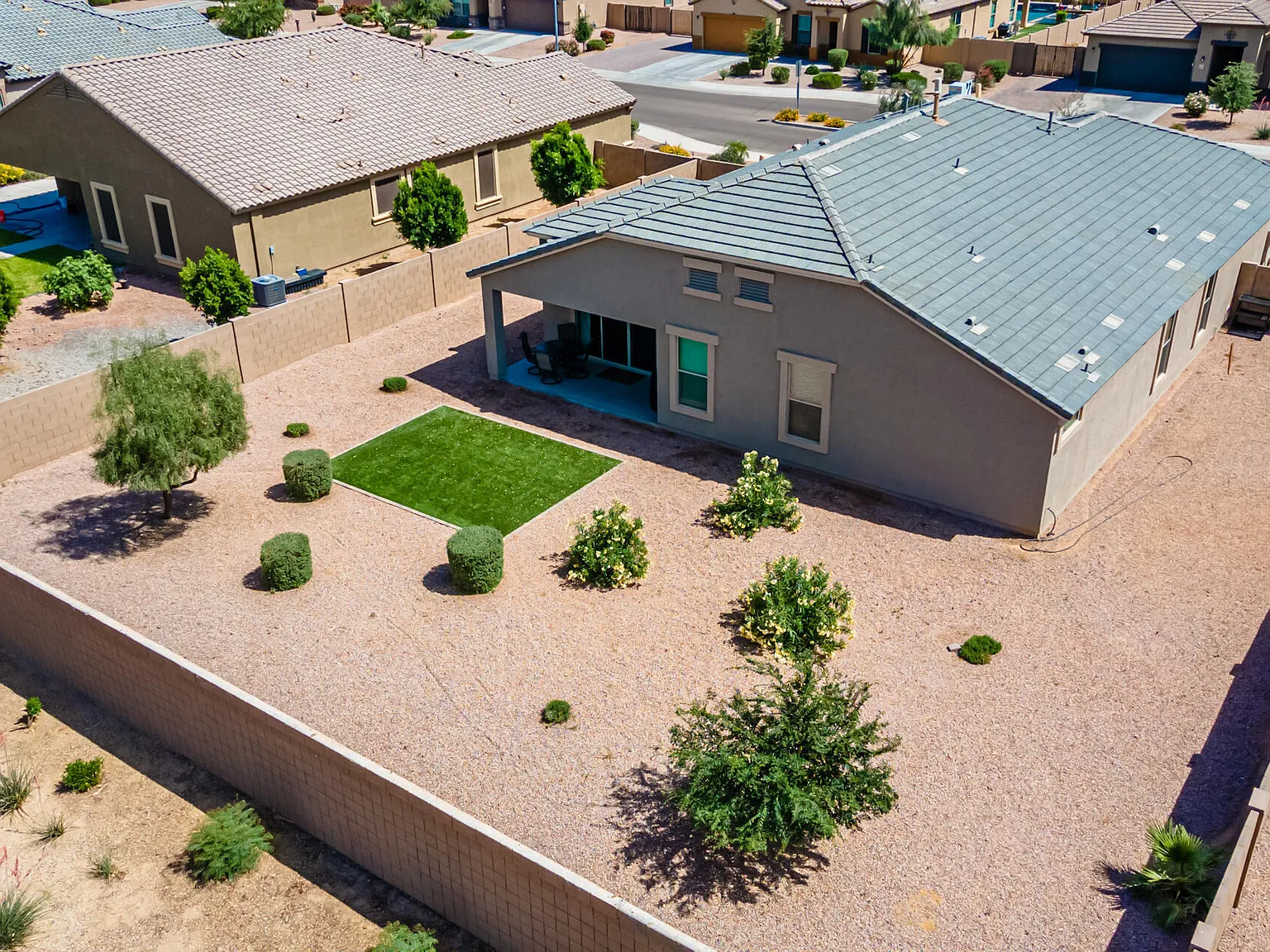 4 bed, 3.0 bath, 2683 sqft, $3,300 — Photo 3