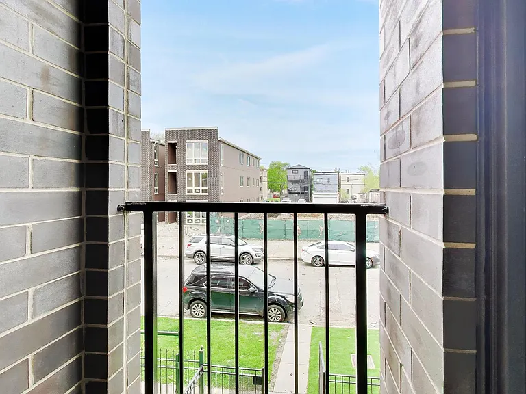 6548 S Maryland Ave #2 — Photo 4