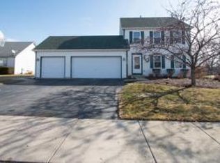 796 Oak Ridge Ln, Genoa City, WI 53128