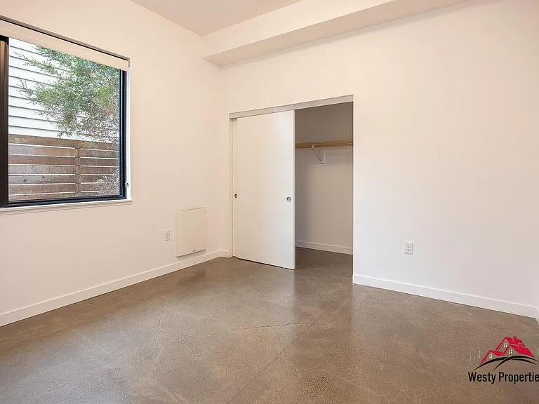 4526 NE 42nd Ave #106 — Photo 18