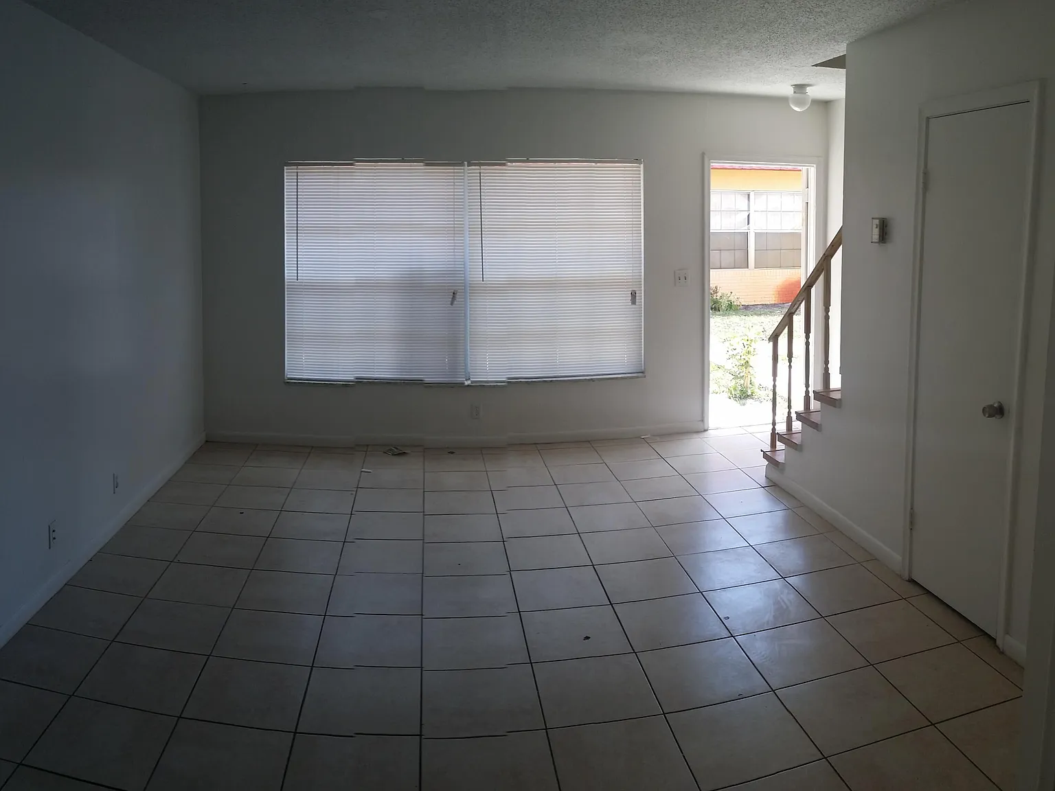 2 bed, 1.5 bath, 940 sqft, $1,900 — Photo 4