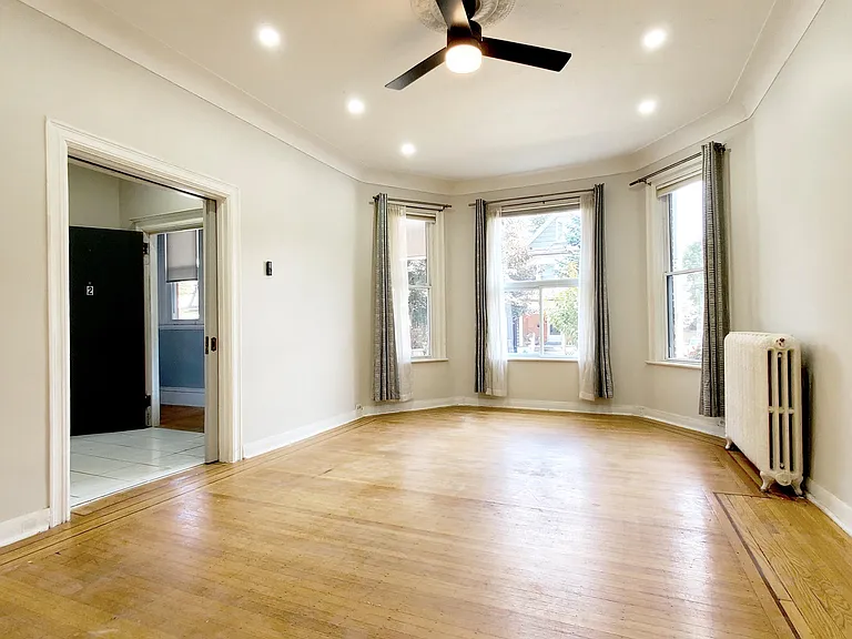 116 Fairholt Rd S #2 — Photo 5
